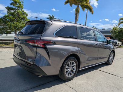 Used 2022 Toyota Sienna XLE