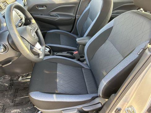 Used 2025 Nissan Versa SV w/ Trunk Package image 22