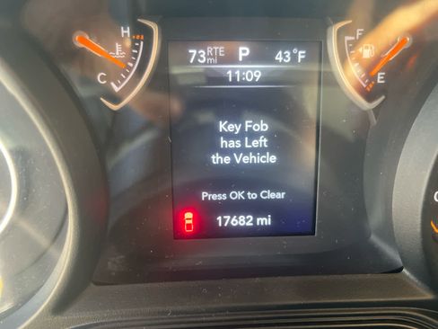 Used 2024 Jeep Gladiator Sport image 14