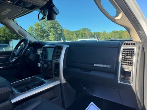 Used 2017 RAM 1500 Laramie AWD/4WD image 19