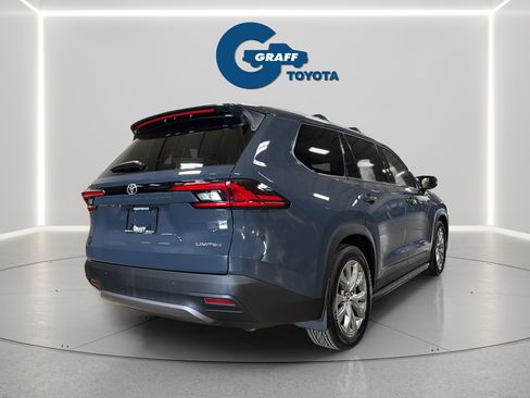 Used 2025 Toyota Grand Highlander FWD image 7