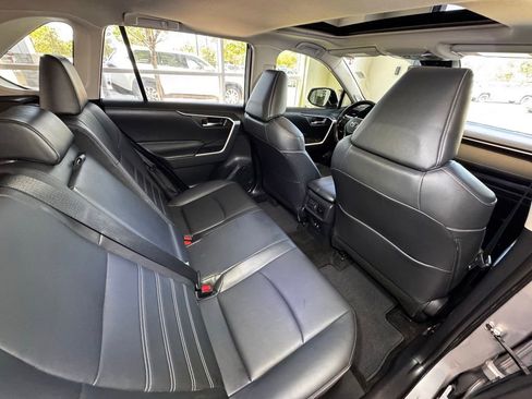 Used 2019 Toyota RAV4 XLE Premium AWD/4WD image 52