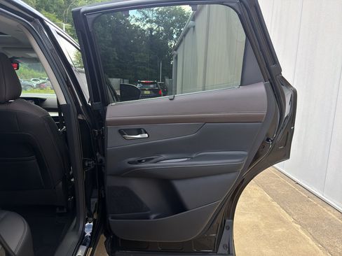 Certified 2026 Nissan Murano Platinum w/ Cargo Package AWD/4WD image 17