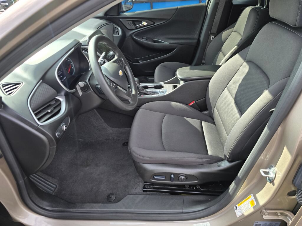 Used 2023 Chevrolet Malibu LT FWD image 15