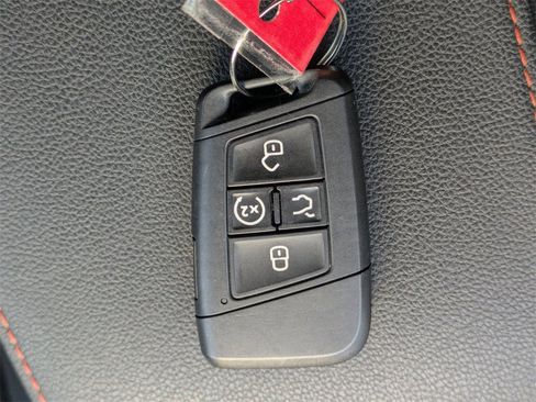 Used 2024 Volkswagen Tiguan Wolfsburg Edition image 32