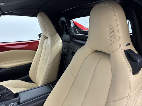 Used 2017 MAZDA MX-5 Miata RF Grand Touring image 29