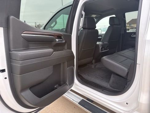 Used 2024 GMC Sierra 1500 SLT w/ SLT Premium Plus Package image 36