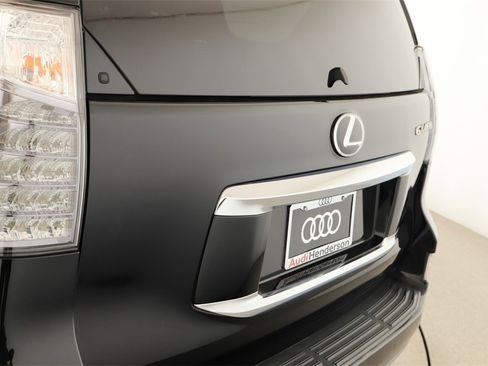 Used 2021 Lexus GX 460 Premium w/ Premium Package image 31