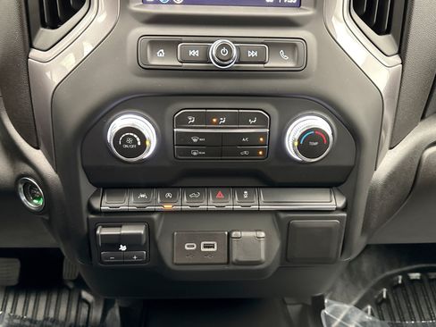Used 2023 GMC Sierra 1500 Pro w/ Pro Value Package AWD/4WD image 15