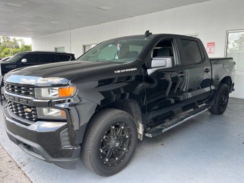 Used 2020 Chevrolet Silverado 1500 Custom w/ Custom Value Package AWD/4WD image 1