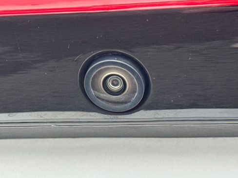 Used 2024 Chrysler Pacifica Limited w/ S Appearance Package image 26