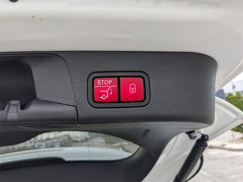 Used 2022 Mercedes-Benz GLB 250 image 15