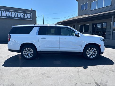 Used 2023 Chevrolet Suburban Premier w/ Max Trailering Package AWD/4WD image 5