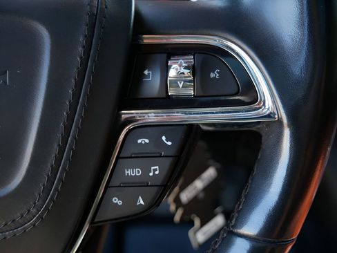 Used 2020 Lincoln Continental Reserve w/ Luxury Package FWD image 18