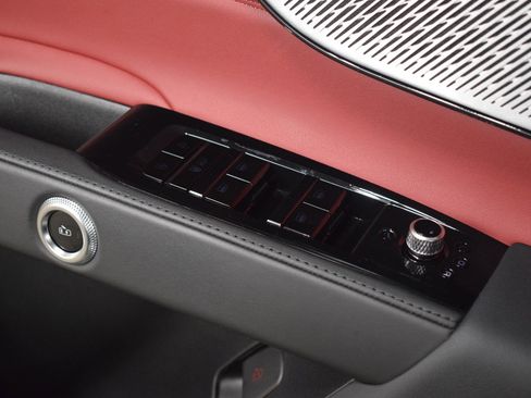 Certified 2023 Maserati Grecale Modena image 40