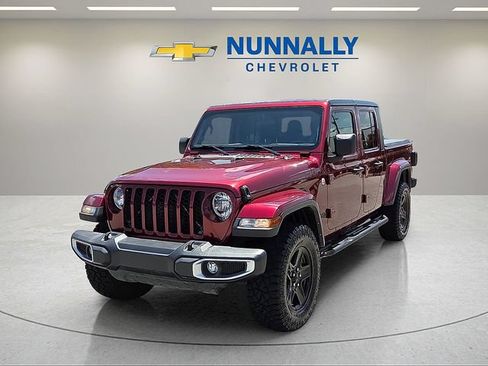 Used 2021 Jeep Gladiator Sport AWD/4WD image 1