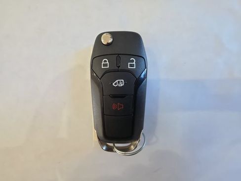 Used 2022 Ford Transit Connect XLT FWD image 25