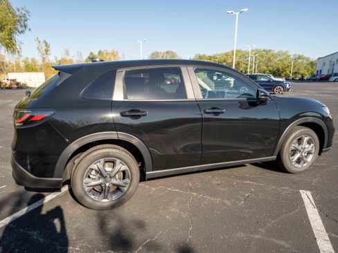 New 2026 Honda HR-V LX image 6