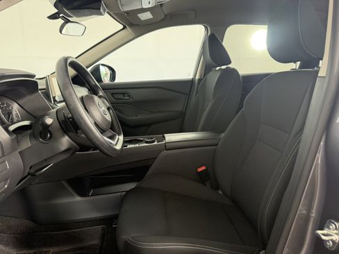 Used 2024 Nissan Rogue S AWD/4WD image 14