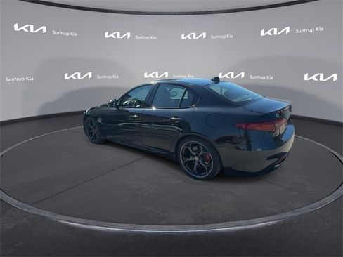 Used 2017 Alfa Romeo Giulia Ti w/ TI 19" Sport Package image 14