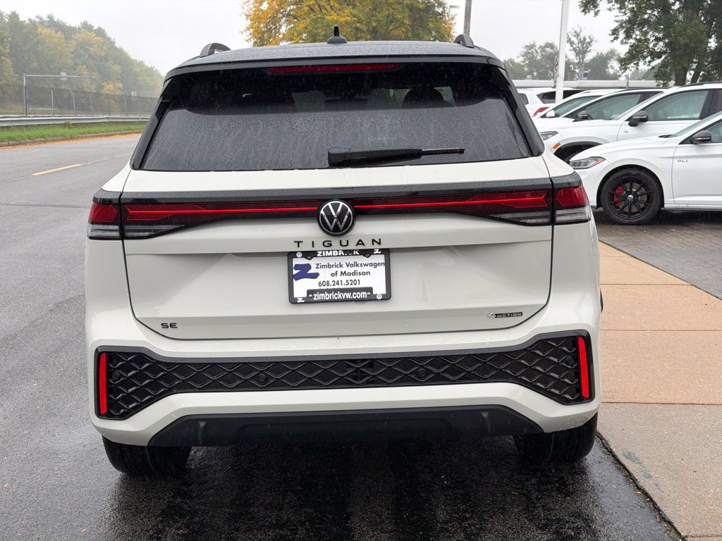 New 2026 Volkswagen Tiguan SE R-Line AWD/4WD image 6