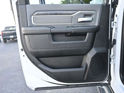 Used 2022 RAM 3500 Big Horn image 23