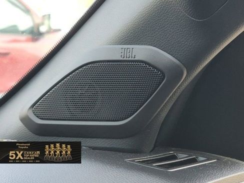 Used 2025 Toyota Tacoma TRD Sport w/ TRD Sport Premium Package image 40