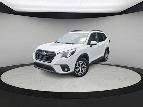 Used 2023 Subaru Forester Premium AWD/4WD image 1