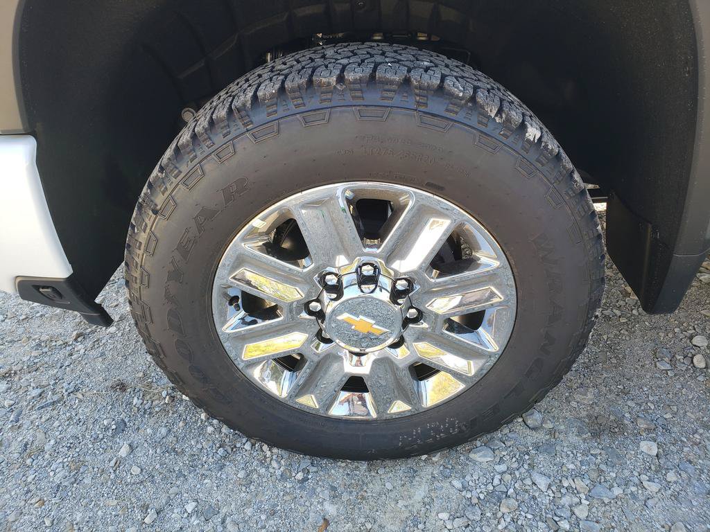 New 2026 Chevrolet Silverado 2500 High Country w/ Technology Package AWD/4WD image 34