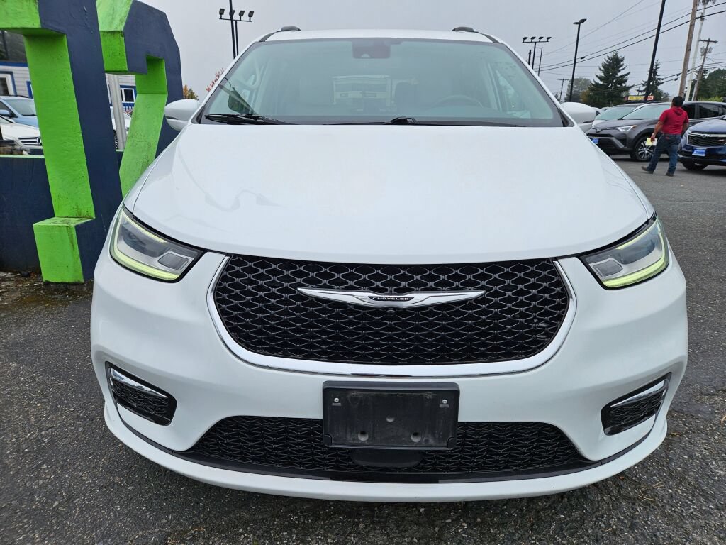 Used 2021 Chrysler Pacifica Touring-L FWD image 7