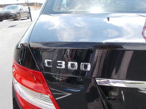 Used 2011 Mercedes-Benz C 300 Luxury image 10