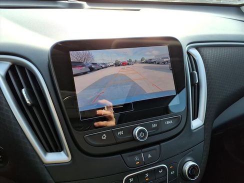 Used 2024 Chevrolet Malibu LT image 25