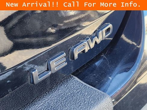 Used 2021 Toyota Highlander LE image 9