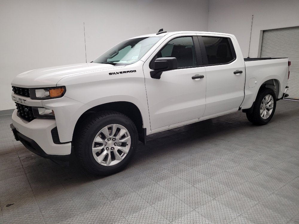 Used 2021 Chevrolet Silverado 1500 Custom w/ LPO, Dark Essentials Package RWD image 2