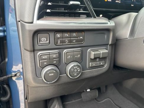 New 2026 Chevrolet Suburban Premier w/ Sun And Tow Package AWD/4WD image 27