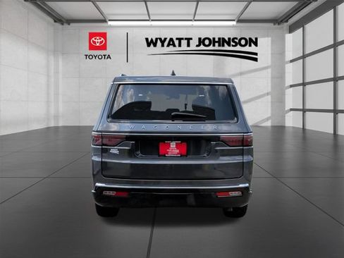 Used 2024 Jeep Wagoneer L 4WD image 4