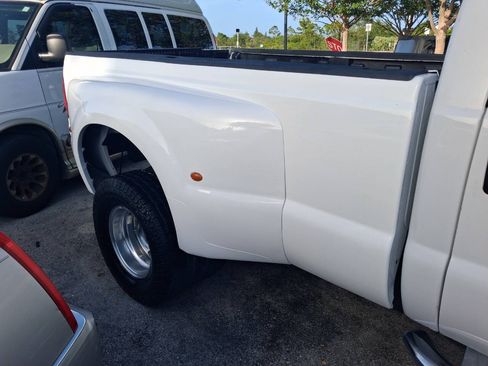 Used 2002 Ford F350 Lariat AWD/4WD image 5