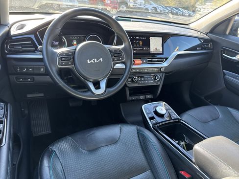 Used 2022 Kia Niro EX Premium w/ Cold Weather Package image 22