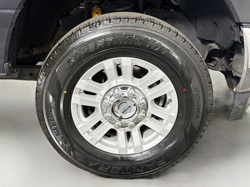 Used 2019 Ford F250 XLT AWD/4WD image 31