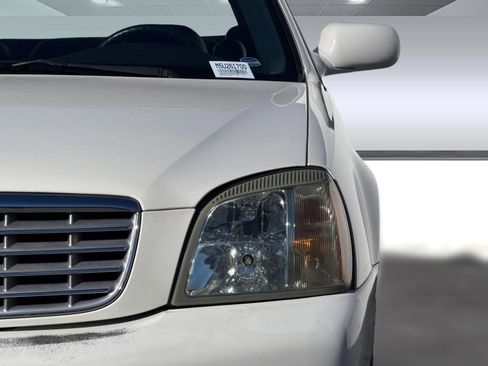 Used 2005 Cadillac De Ville Sedan image 9