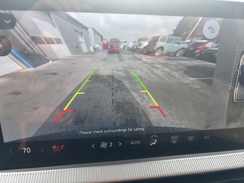 Used 2025 Ford Explorer ST-Line w/ ST-Line Street Pack image 27