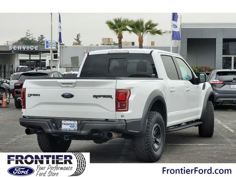 Used 2017 Ford F150 Raptor w/ Equipment Group 802A Luxury image 5