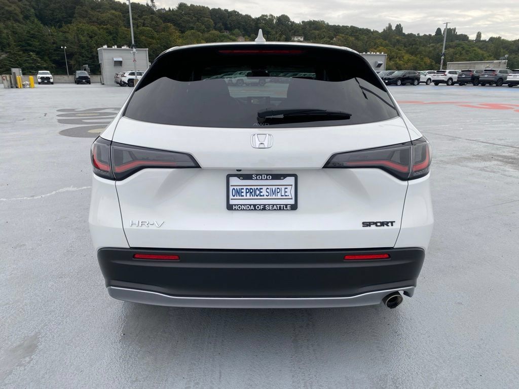 Certified 2024 Honda HR-V Sport image 11