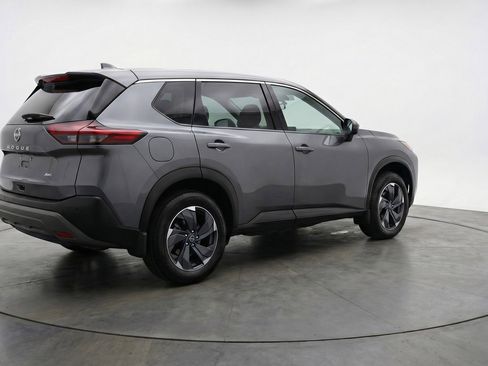 Used 2025 Nissan Rogue SV image 9