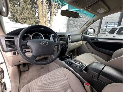 Used 2007 Toyota 4Runner SR5 image 2