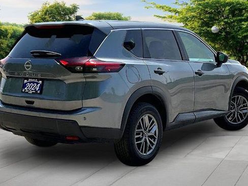 Used 2024 Nissan Rogue S AWD/4WD image 12