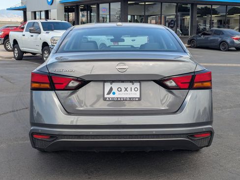 Used 2025 Nissan Altima 2.5 SV FWD image 6