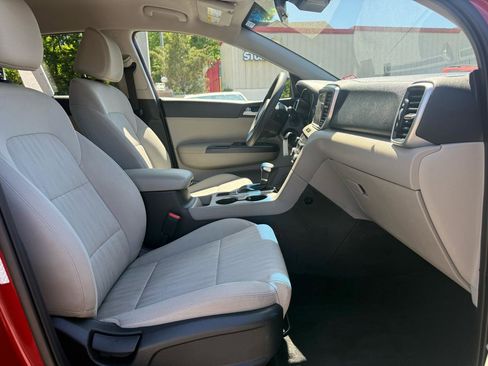 Used 2020 Kia Sportage LX FWD image 13