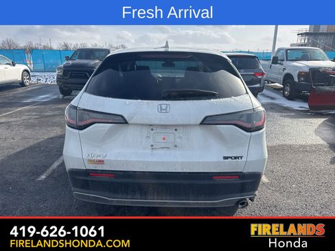 Used 2024 Honda HR-V Sport image 4