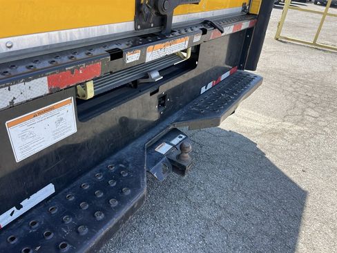 Used 2022 Ford E-350 and Econoline 350 Super Duty RWD image 9